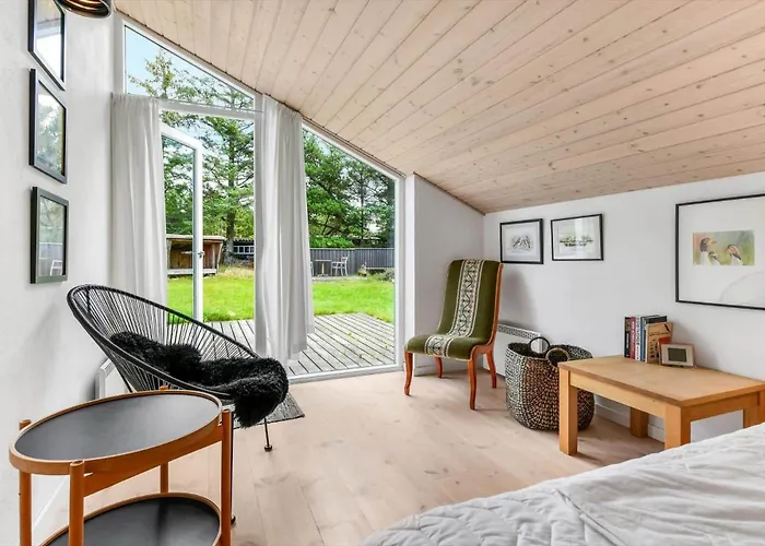 Bv411-blavand-mollehusvej-54 بيت للعطل